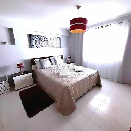 Paradise House - In With Private Pool And Private Garden 4* Aldeia do Mato (Santarem)