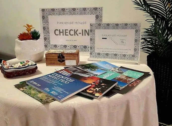 Paradise House - In With Private Pool And Private Garden ゲストハウス Aldeia do Mato