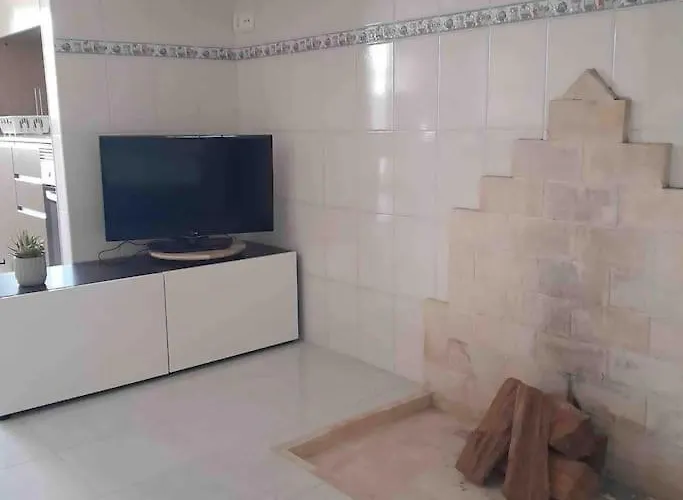 Paradise House - In With Private Pool And Private Garden 4* Aldeia do Mato (Santarem)